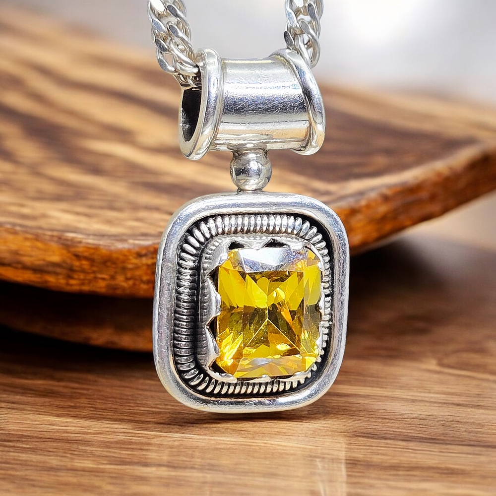 Vintage Mexico Medium Yellow Sterling Silver Pendant Necklace